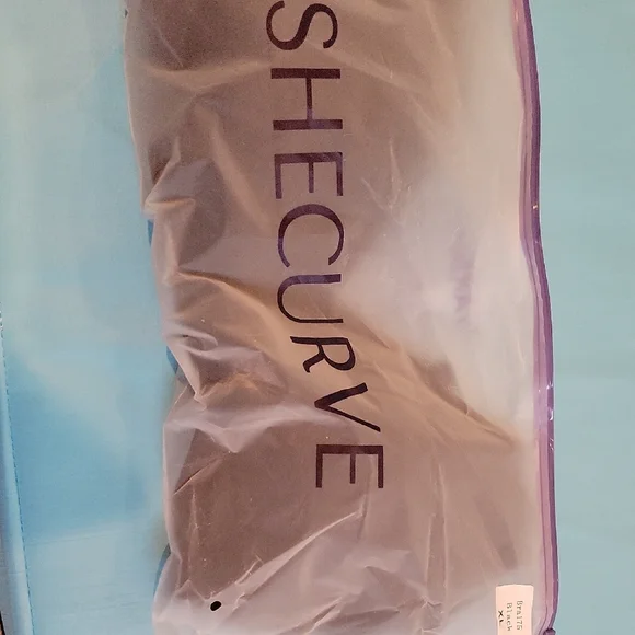 Seamless Black Bra - Picture 2 of 4